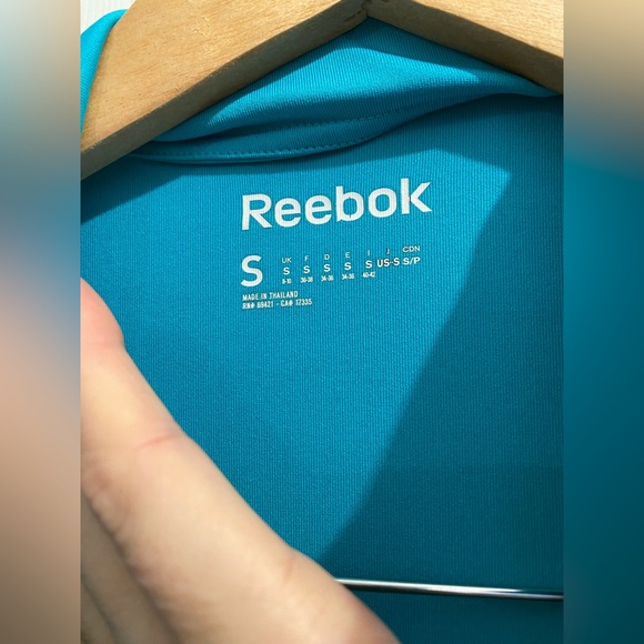 Teal Reebok sports full zip jacket/sweater in small with pockets - Picture 2 of 6